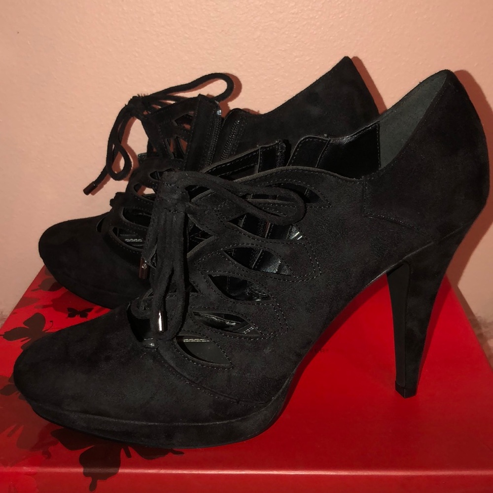 Size 11, Impo black strap booties